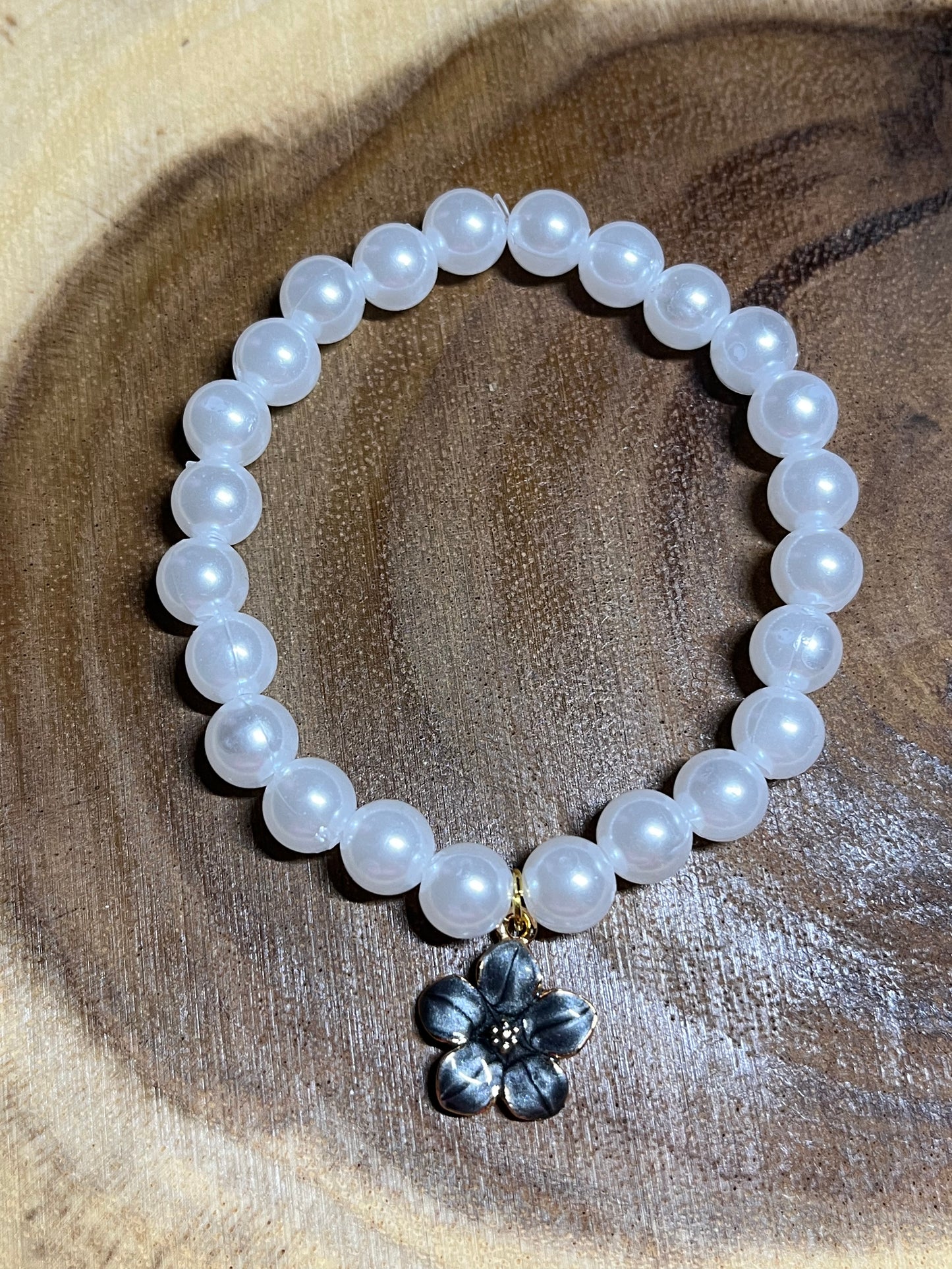 Flower Pearl Bracelets