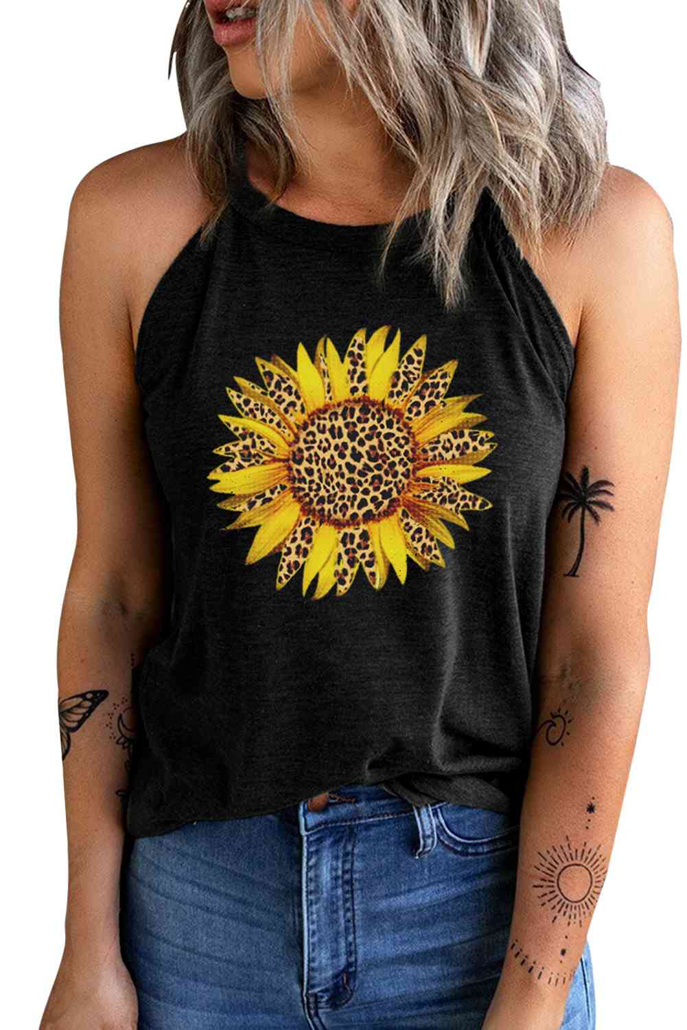 Camiseta de cuello redondo con estampado de girasol